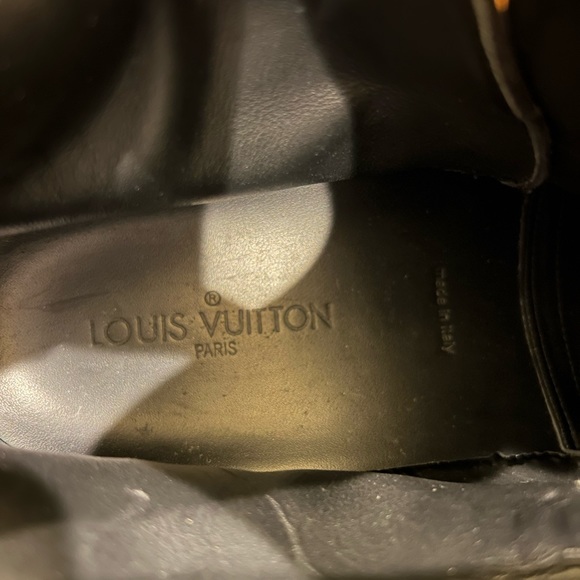 Louis Vuitton Mens Suede Belt Ankle Boots - Picture 7 of 7